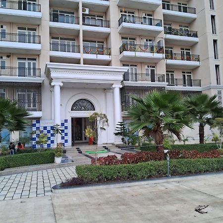 Omaxe Hi Tech City Infront Of Triveni Sangam River Giri Homestay Prayagraj Exterior photo