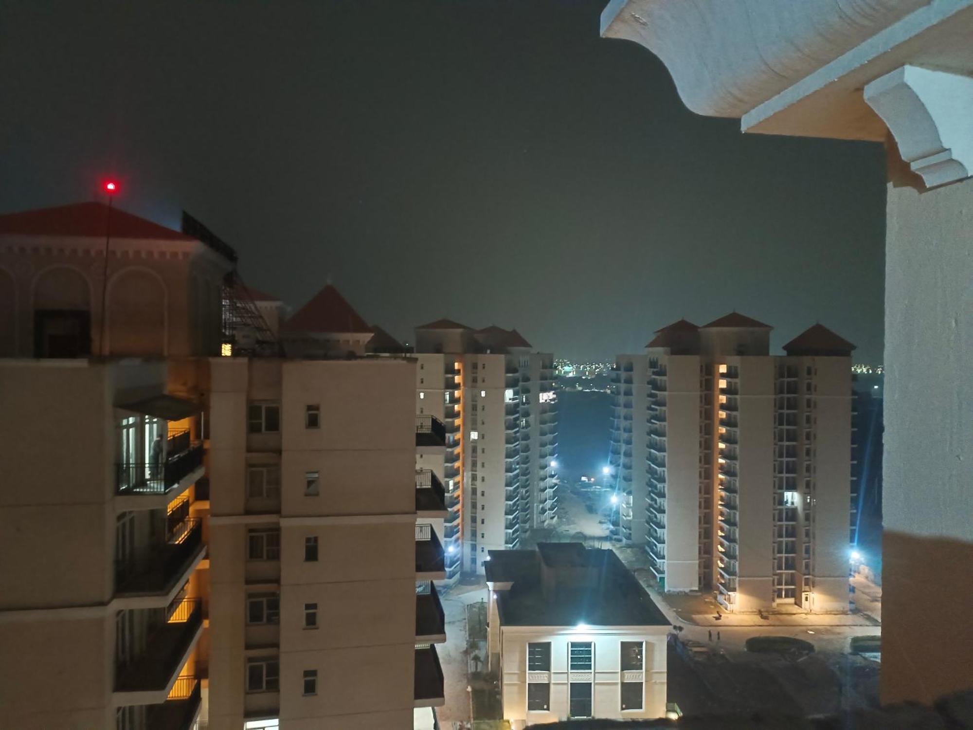 Omaxe Hi Tech City Infront Of Triveni Sangam River Giri Homestay Prayagraj Exterior photo
